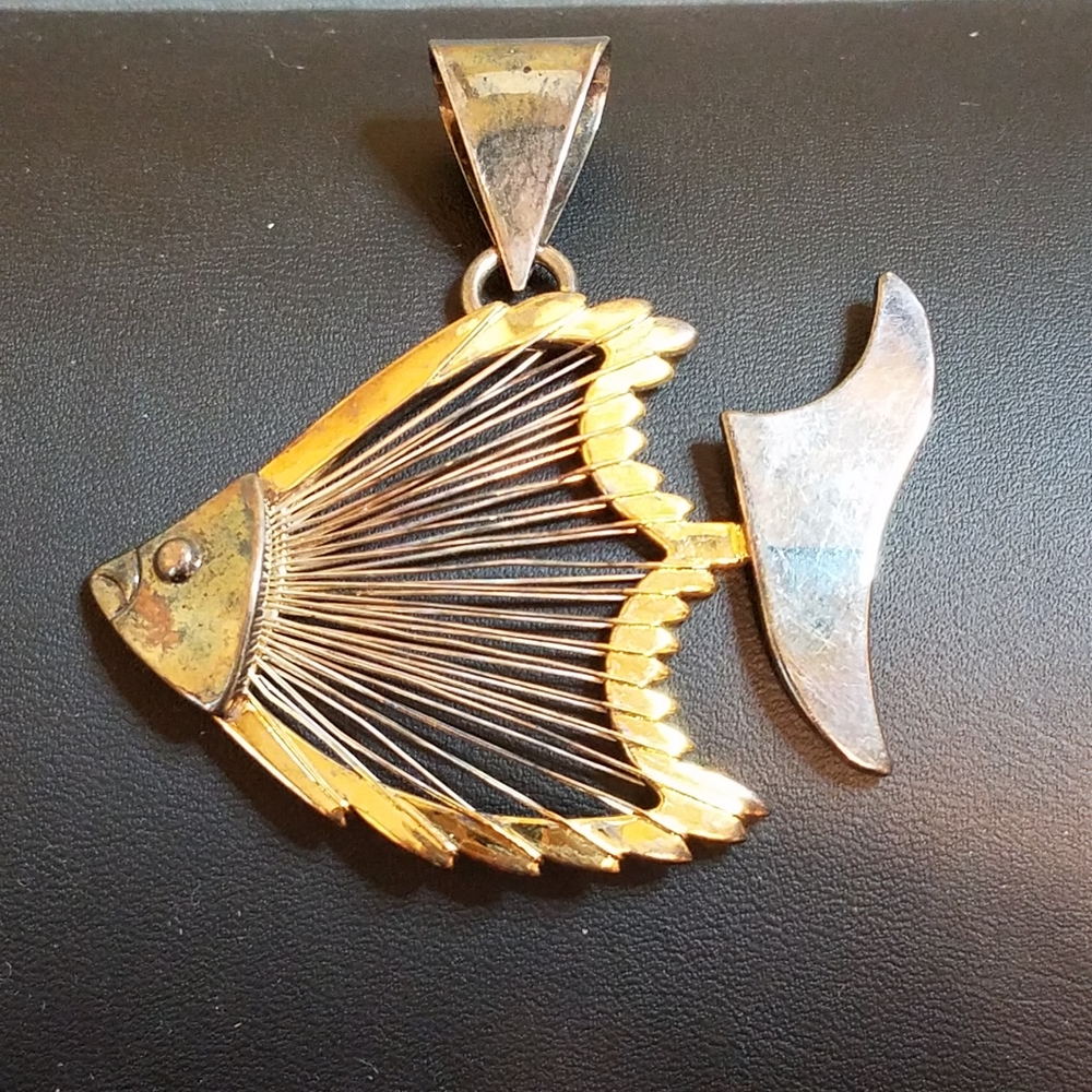 VTG Best fish pendant large